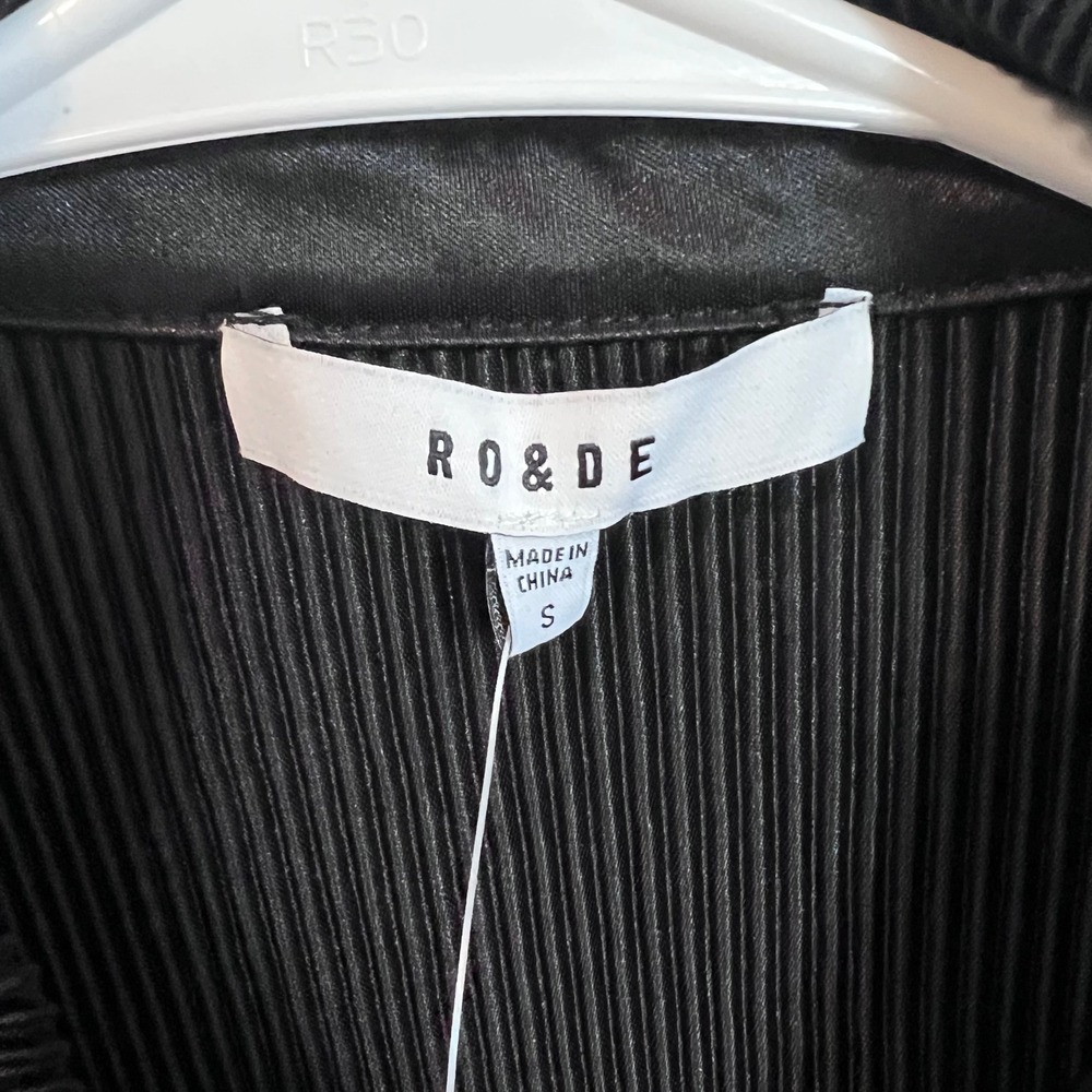 RO & DE Black Plisse Pleated Button Down Long Sleeve Blouse AGU9039T NWT Small - Picture 12 of 13